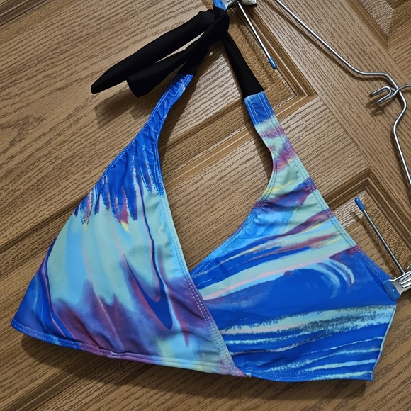 Colorful Two-Piece Bikini • Mid-Rise Bottoms • Tie Top • Size Medium • - Picture 5 of 9